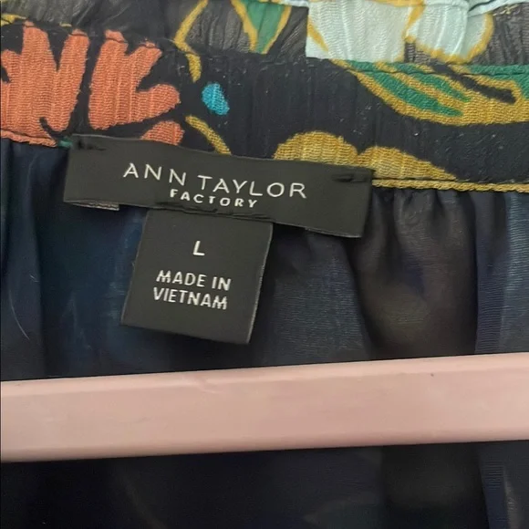 Ann Taylor Blue and Yellow Sleeveless Blouse - Picture 2 of 2